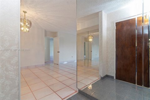 Copropriété à vendre à Miami, Floride: 3 chambres, 146.79 m2 № 2414500 - photo 3
