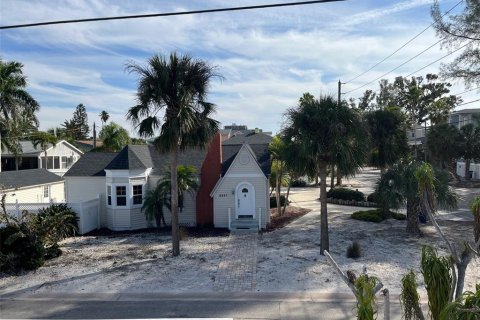 Villa ou maison à louer à Treasure Island, Floride: 3 chambres, 145.86 m2 № 2148279 - photo 16