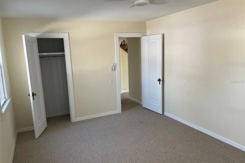 Villa ou maison à louer à Treasure Island, Floride: 3 chambres, 145.86 m2 № 2148279 - photo 25