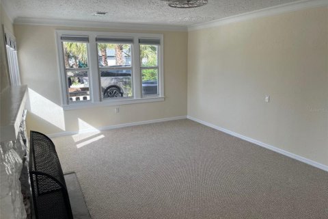 Villa ou maison à louer à Treasure Island, Floride: 3 chambres, 145.86 m2 № 2148279 - photo 6