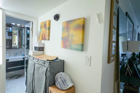 Condo in Aventura, Florida, 1 bedroom  № 1484030 - photo 20