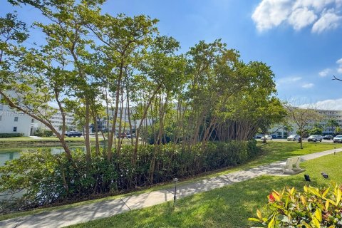 Condo in Aventura, Florida, 1 bedroom  № 1484030 - photo 23