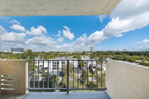 Copropriété à vendre à North Miami, Floride: 2 chambres, 83.98 m2 № 2042229 - photo 5