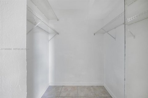 Copropriété à vendre à North Miami, Floride: 2 chambres, 83.98 m2 № 2042229 - photo 27