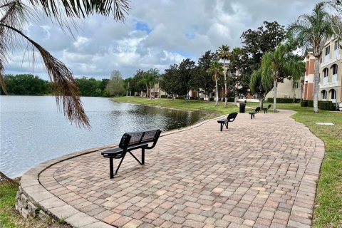 Condo in Oviedo, Florida, 3 bedrooms № 2239461 - photo 30
