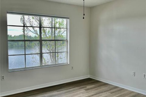 Condo in Oviedo, Florida, 3 bedrooms № 2239461 - photo 13