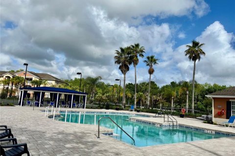 Condo in Oviedo, Florida, 3 bedrooms № 2239461 - photo 5