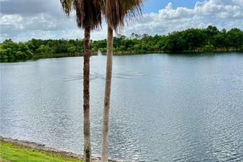 Condo in Oviedo, Florida, 3 bedrooms № 2239461 - photo 29