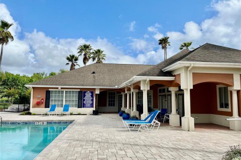 Condo in Oviedo, Florida, 3 bedrooms № 2239461 - photo 4