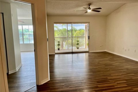 Condo in Oviedo, Florida, 3 bedrooms № 2239461 - photo 19