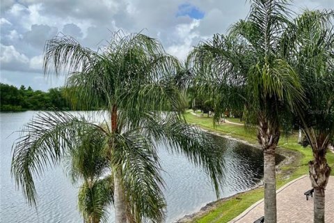 Condo in Oviedo, Florida, 3 bedrooms № 2239461 - photo 28