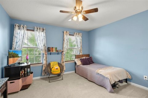 House in Minneola, Florida 5 bedrooms, 281.22 sq.m. № 2324050 - photo 4