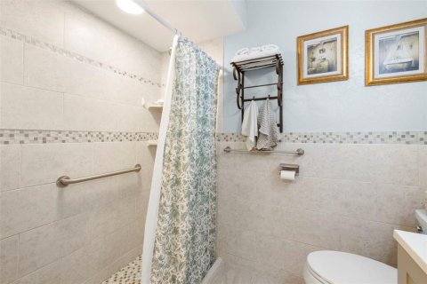 Condo in Port Richey, Florida, 2 bedrooms  № 1915858 - photo 21