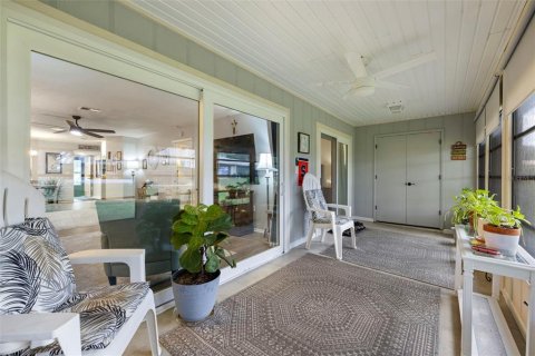Condo in Port Richey, Florida, 2 bedrooms  № 1915858 - photo 27