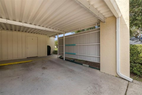 Condo in Port Richey, Florida, 2 bedrooms  № 1915858 - photo 29