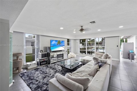Casa en venta en Hollywood, Florida, 3 dormitorios, 250.84 m2 № 2010111 - foto 13
