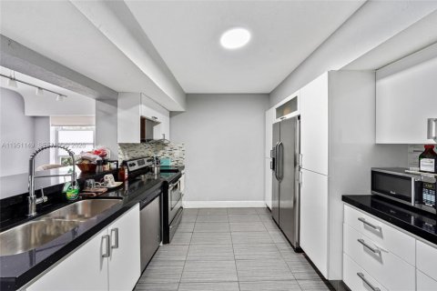 Casa en venta en Hollywood, Florida, 3 dormitorios, 250.84 m2 № 2010111 - foto 8