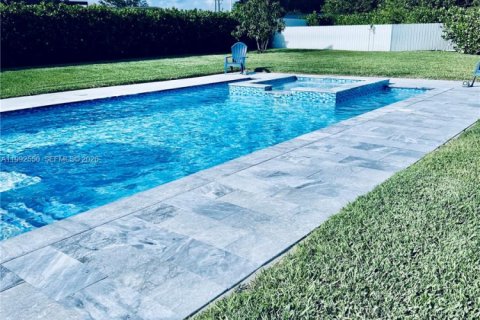 Villa ou maison à vendre à Miami, Floride: 4 chambres, 224.08 m2 № 2063894 - photo 14