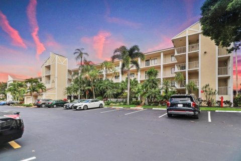 Condo in Delray Beach, Florida, 2 bedrooms № 2392026 - photo 2