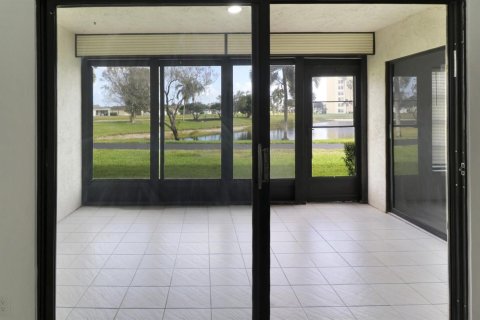 Condo in Delray Beach, Florida, 2 bedrooms № 2392026 - photo 16