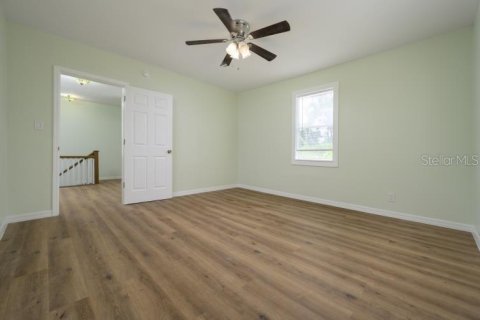 House in Dade City, Florida 3 bedrooms, 168.34 sq.m. № 2258255 - photo 28