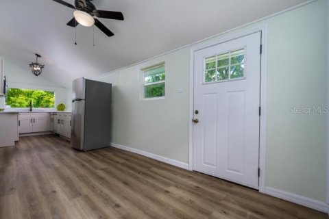 House in Dade City, Florida 3 bedrooms, 168.34 sq.m. № 2258255 - photo 24