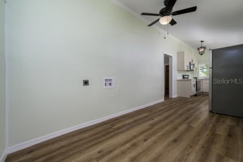 House in Dade City, Florida 3 bedrooms, 168.34 sq.m. № 2258255 - photo 21