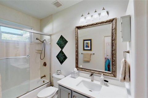 House in Oakland, Florida 4 bedrooms, 281.03 sq.m. № 1744249 - photo 17