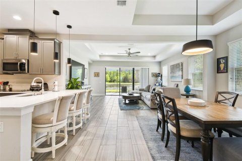 House in Tampa, Florida 2 bedrooms, 163.69 sq.m. № 1630951 - photo 9
