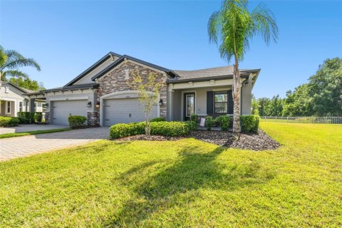 House in Tampa, Florida 2 bedrooms, 163.69 sq.m. № 1630951 - photo 1