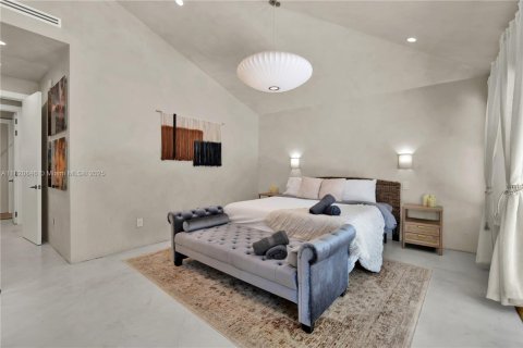 House in Miami, Florida 4 bedrooms, 201.69 sq.m. № 1779353 - photo 28