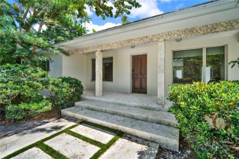 House in Miami, Florida 4 bedrooms, 201.69 sq.m. № 1779353 - photo 3