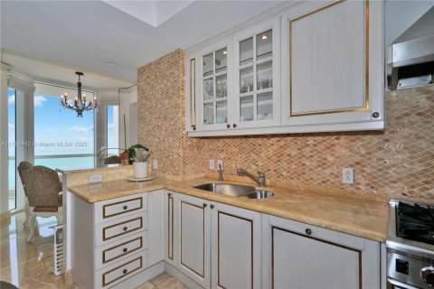 Condo in Sunny Isles Beach, Florida, 3 bedrooms № 2017106 - photo 4