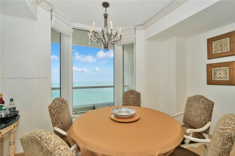 Condo in Sunny Isles Beach, Florida, 3 bedrooms № 2017106 - photo 18