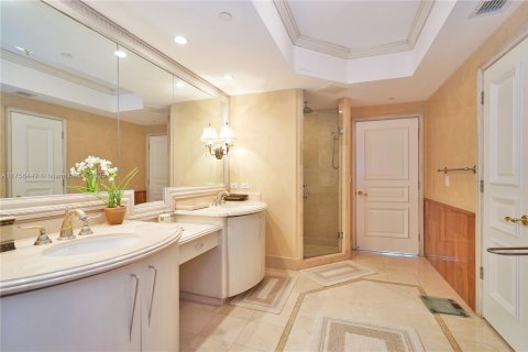 Condo in Sunny Isles Beach, Florida, 3 bedrooms № 2017106 - photo 12