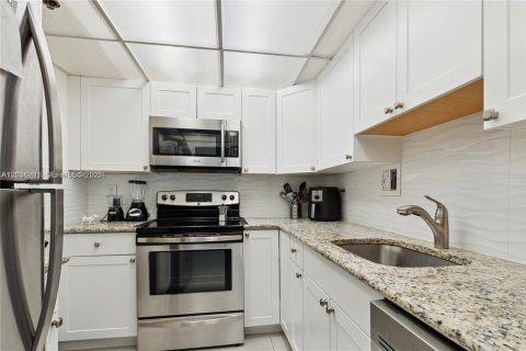 Copropriété à louer à Miami Beach, Floride: 1 chambre, 79.15 m2 № 2084254 - photo 7