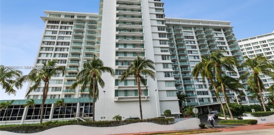 Condo à Miami Beach, Floride, 1 chambre  № 2084254