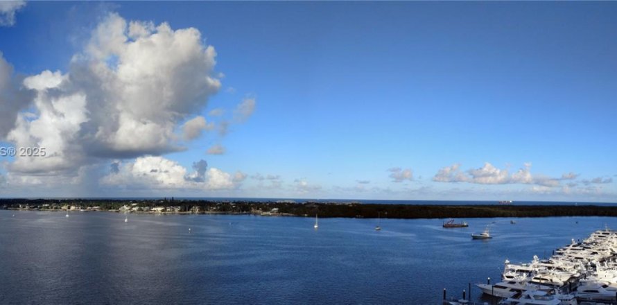 Condominio en North Palm Beach, Florida, 2 dormitorios № 1979301