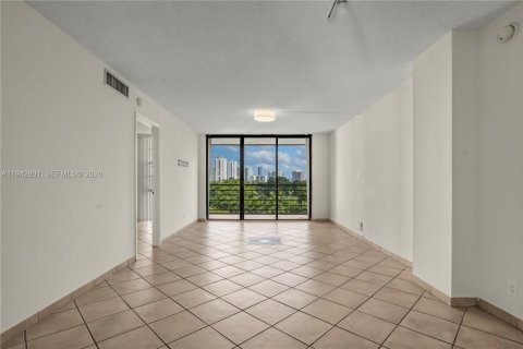 Copropriété à louer à Aventura, Floride: 2 chambres, 92.34 m2 № 2000149 - photo 5