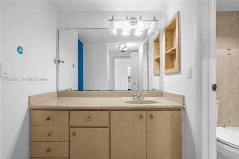 Copropriété à louer à Aventura, Floride: 2 chambres, 92.34 m2 № 2000149 - photo 12