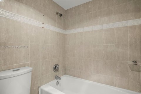 Copropriété à louer à Aventura, Floride: 2 chambres, 92.34 m2 № 2000149 - photo 13