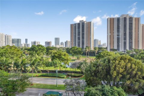 Copropriété à louer à Aventura, Floride: 2 chambres, 92.34 m2 № 2000149 - photo 30