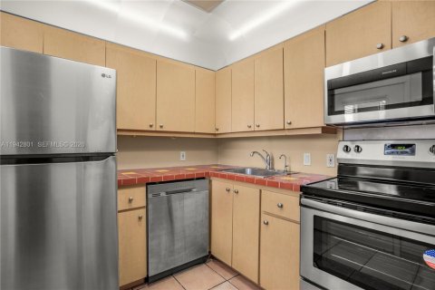 Copropriété à louer à Aventura, Floride: 2 chambres, 92.34 m2 № 2000149 - photo 9