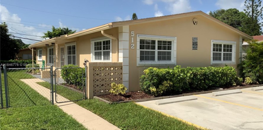 Propiedad comercial en Hallandale Beach, Florida 151.15 m2 № 1936457
