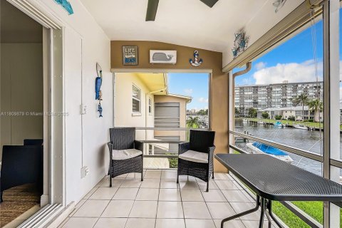 Condo in Pompano Beach, Florida, 2 bedrooms № 1962052 - photo 28