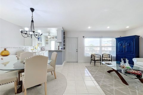 Condo in Pompano Beach, Florida, 2 bedrooms № 1962052 - photo 7