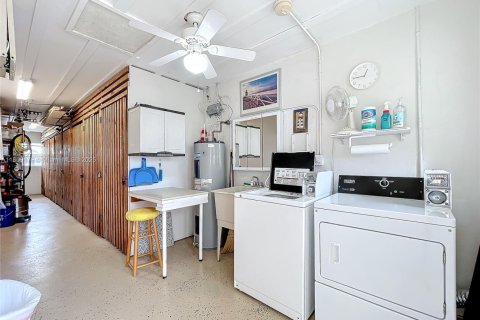 Condo in Pompano Beach, Florida, 2 bedrooms № 1962052 - photo 29