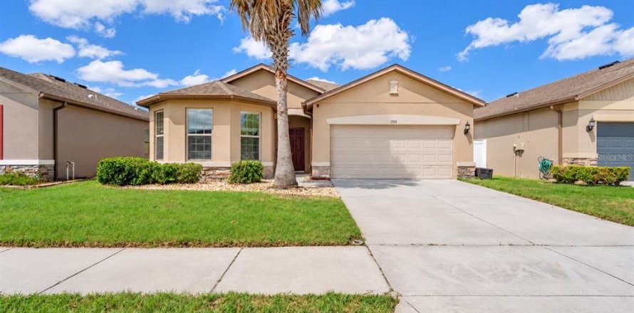 Villa ou maison à Brooksville, Floride 3 chambres, 157.93 m2 № 2415250