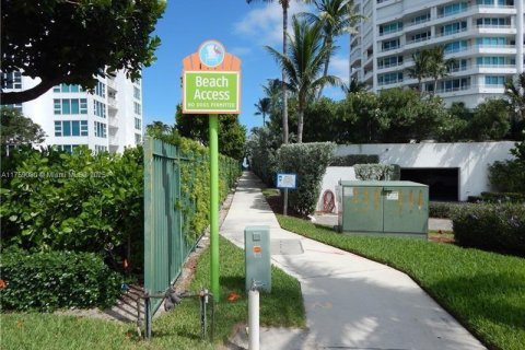 Copropriété à louer à Lauderdale-by-the-Sea, Floride: 1 chambre, 78.97 m2 № 1863478 - photo 3