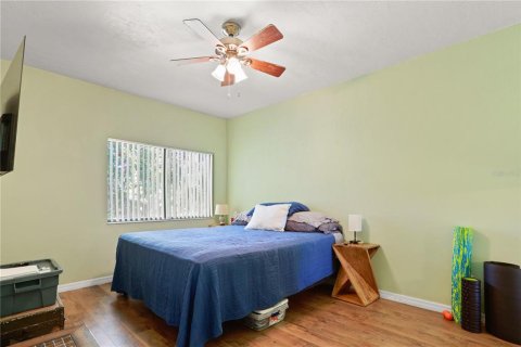 House in Gainesville, Florida 2 bedrooms, 147.53 sq.m. № 1784992 - photo 5